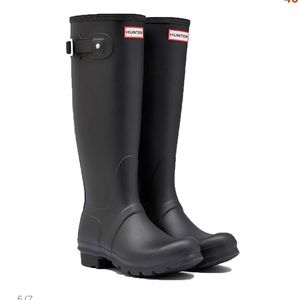 Original tall black hunter rain boot (size 9)